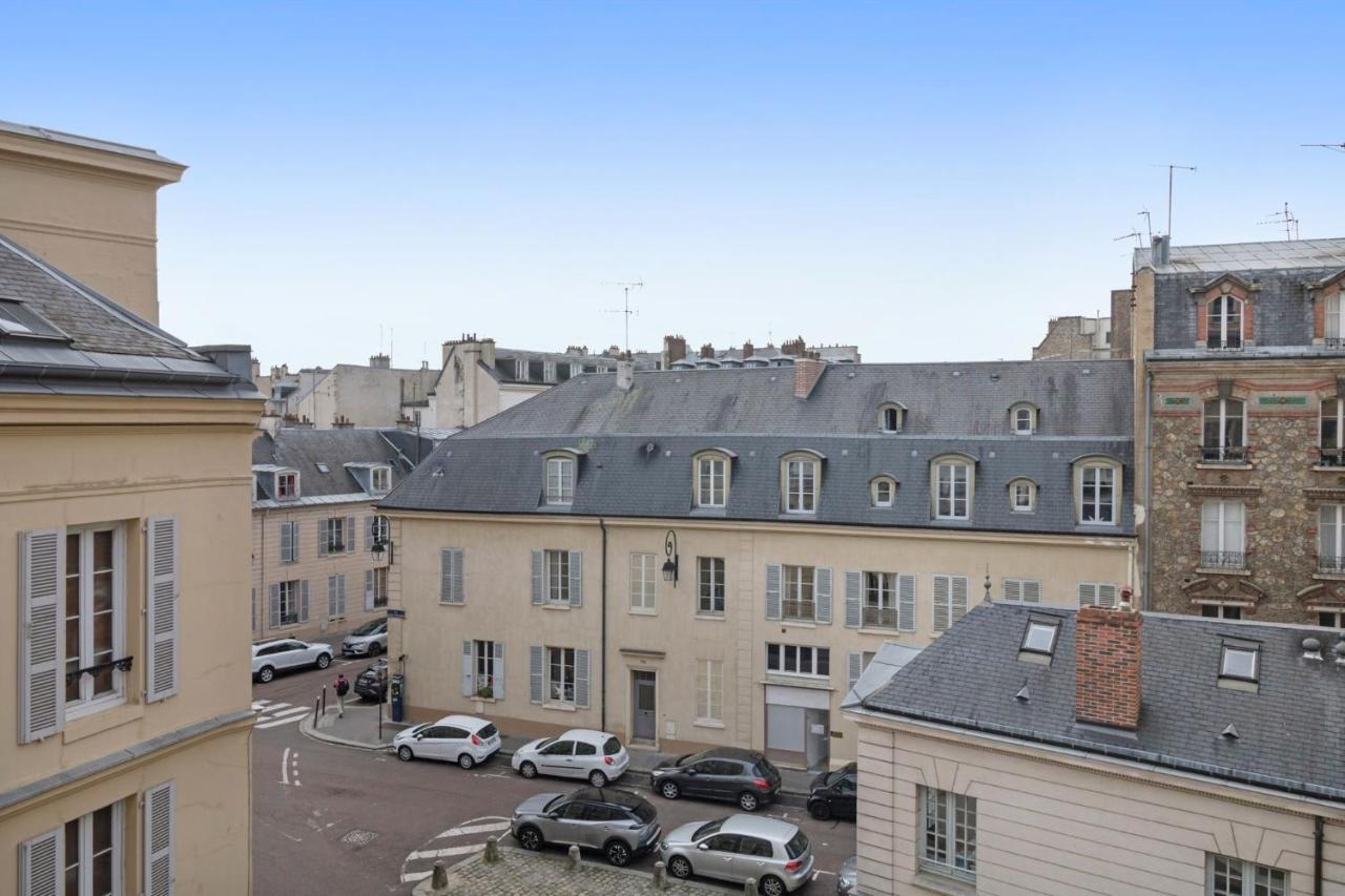 Studio Lumineux Proche Du Chateau Версал Екстериор снимка